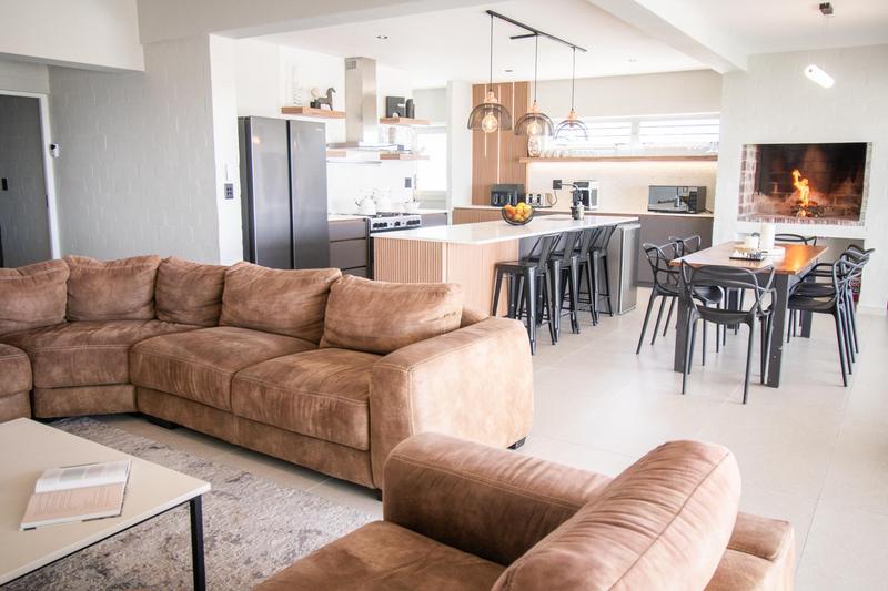 6 Bedroom Property for Sale in Dwarskersbos Western Cape